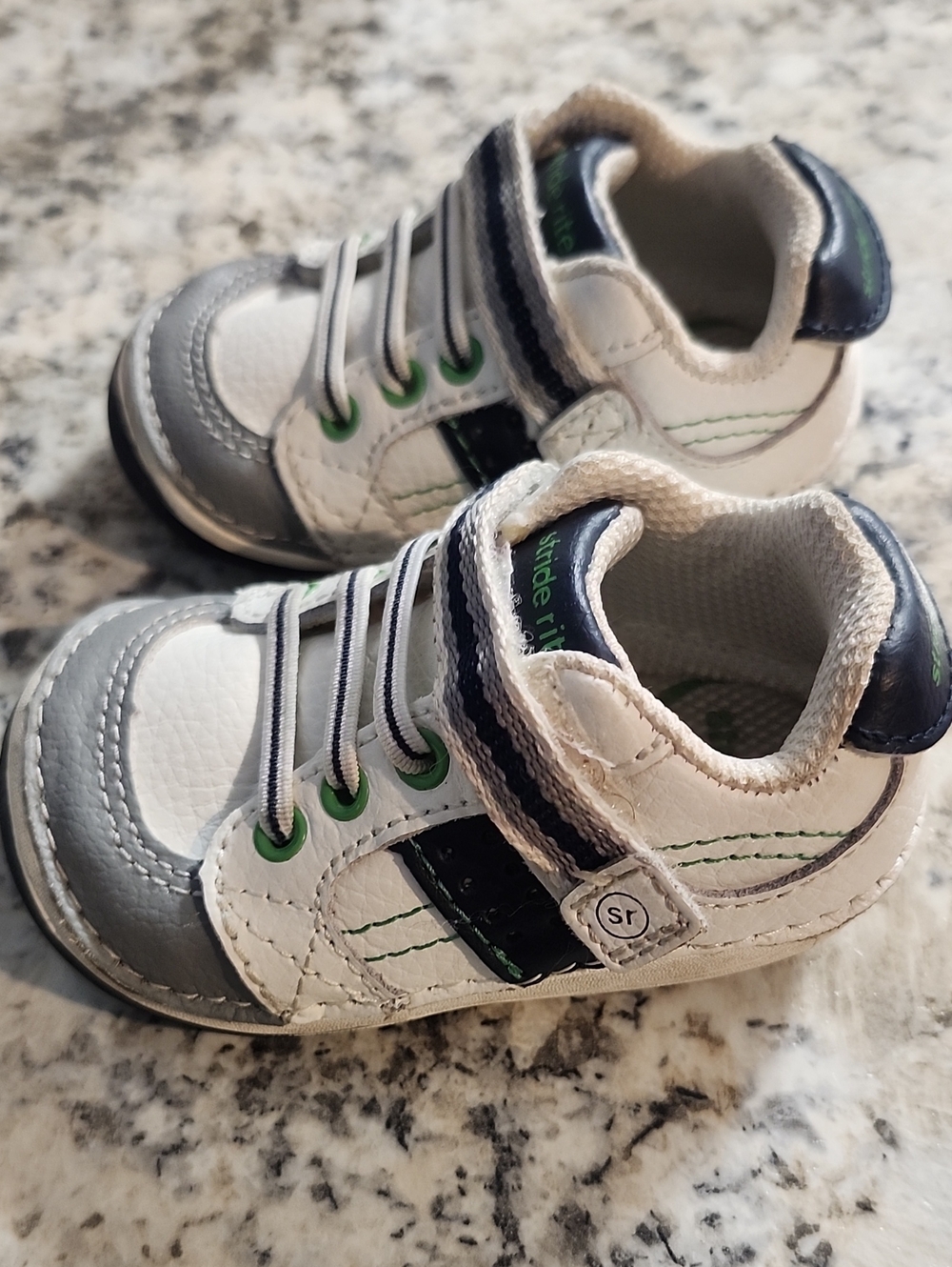Stride Rite Baby Shoes - Picture 2 of 10